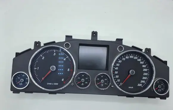 Volkswagen Touareg I Speedometer (instrument cluster) 7L6920880NX 6435000095 0263654616