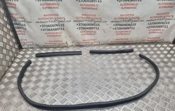 Audi A4 S4 B5 8D Engine compartment rubber 