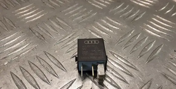 Volkswagen Golf VII Other relay 4H0951253C