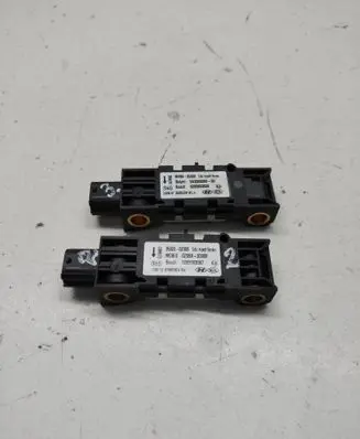 KIA Sportage Airbag deployment crash/impact sensor 959202E000 959200Z000
