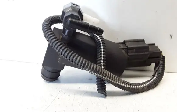 Volvo XC90 Windscreen/windshield washer pump