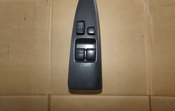 Toyota Corolla Verso E121 Electric window control switch