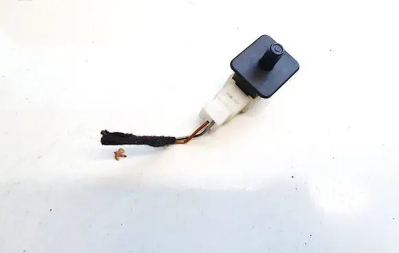 Mercedes-Benz S W220 Front door sensor 2028209410 30011501