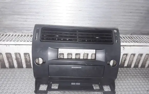 Citroen C4 I Dash center air vent grill