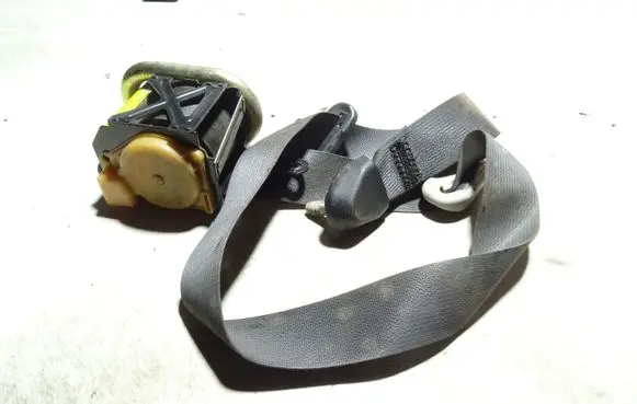 Mazda 6 Front seatbelt 0431093