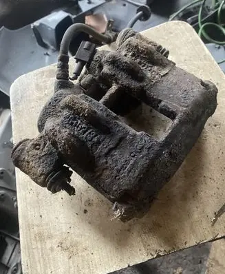 Peugeot Boxer Front brake caliper