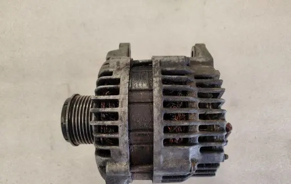 Renault Master II Generator/alternator LR1130702