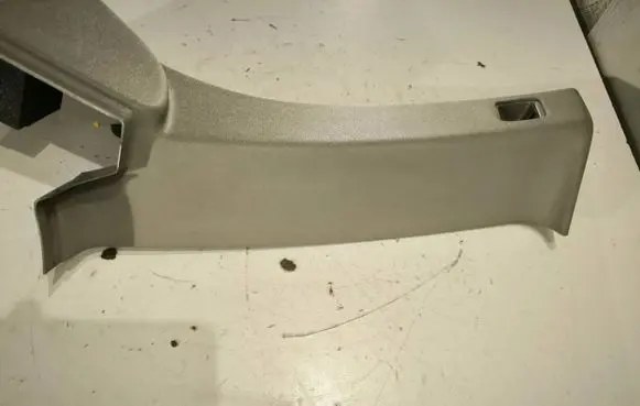 Volvo V50 (D)pillar trim (top) 8641780