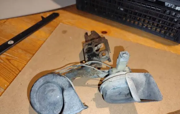 Peugeot 407 Horn signal 