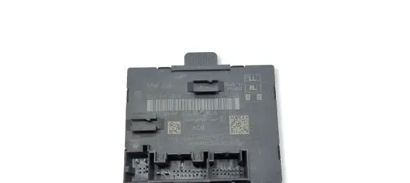 Volkswagen PASSAT B8 Other control units/modules 5Q0959595E