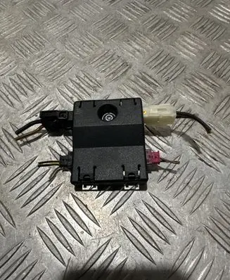 Antenna control unit