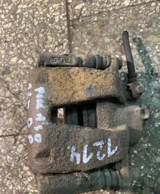 Citroen C3 Picasso Front brake caliper