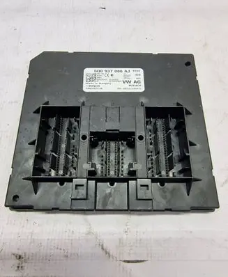 Volkswagen PASSAT B8 Comfort/convenience module 5Q0937086AJ F005V01738 16304001C9