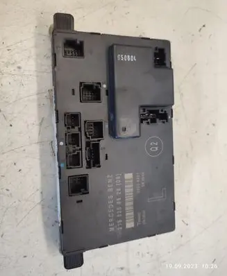 Mercedes-Benz CLS C219 Door control unit/module 2198200626