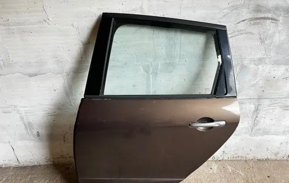 Renault Scenic III - Grand scenic III Rear door