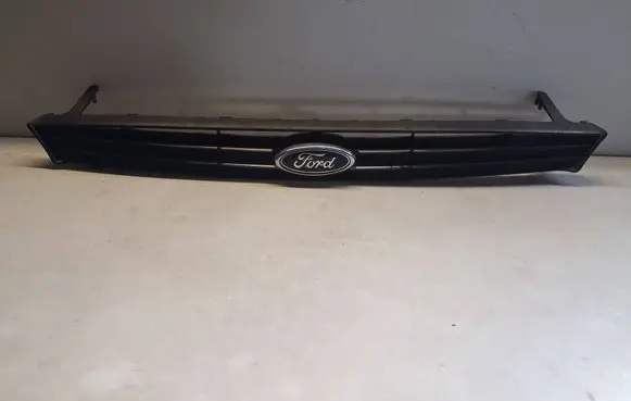 Ford Focus Front grill 98AB8200AL A31042