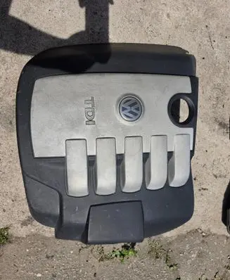 Volkswagen Touareg I Engine cover (trim) 070103927