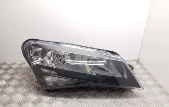 Skoda Superb B8 (3V) Headlight/headlamp 3V2941016