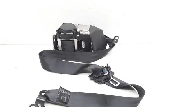 Volvo XC40 Front seatbelt 32353401 P032353401