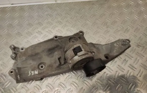 Ford Mondeo MK V Generator/alternator bracket DS7q8D611