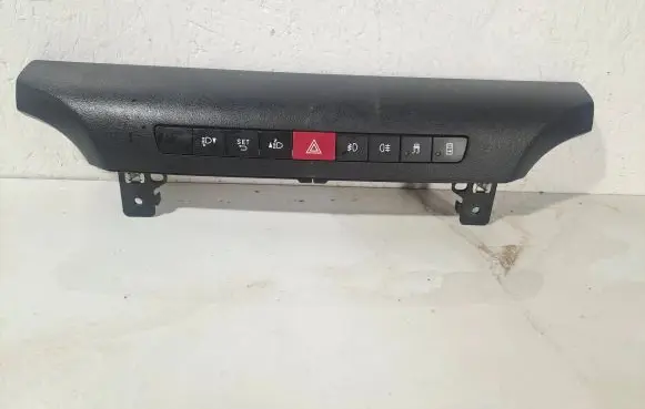 Iveco Daily 6th gen Hazard light switch 5801655079 30280809