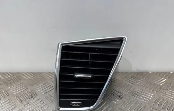 Audi Q5 SQ5 Dashboard side air vent grill/cover trim 8R1820901L 8R1820901