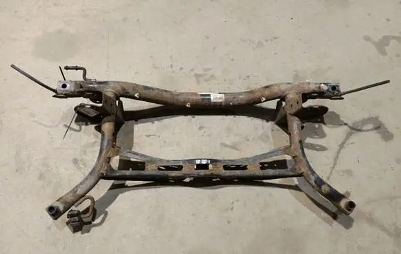 Volkswagen Golf V Rear subframe 