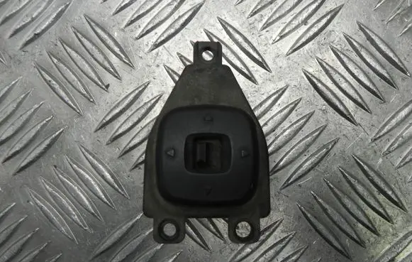 Mazda 323 Electric window control switch BJ0E66600 T6130