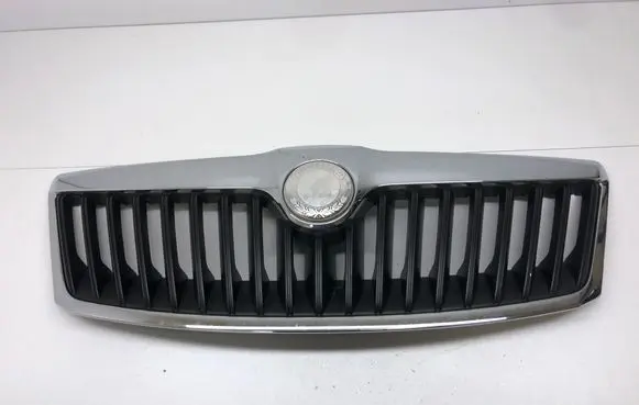 Skoda Octavia Mk2 (1Z) Front bumper upper radiator grill 1Z0853651C