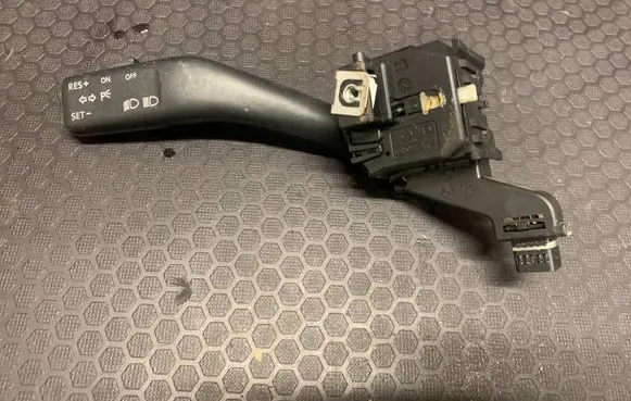 Volkswagen Touran I Indicator stalk 1K0953513A 01103501 10350151696373
