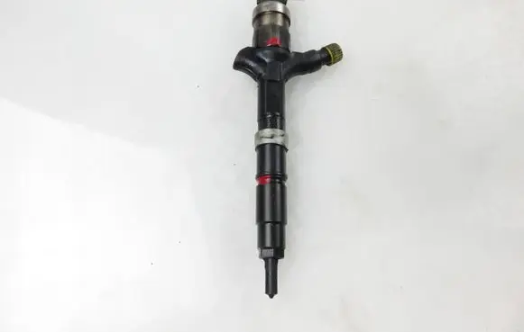 Toyota Avensis T220 Fuel injector 2367027030
