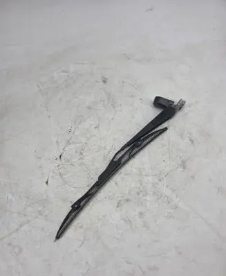 Chrysler Pacifica Rear wiper blade arm