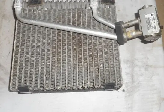 Volkswagen Transporter - Caravelle T5 Air conditioning (A/C) radiator (interior) 7H1820101C