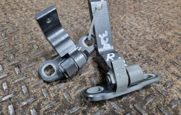 Volvo XC40 Rear door hinge set 31457100 31457096