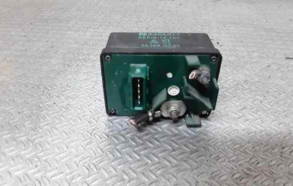 Citroen C5 Glow plug pre-heat relay 9639912580