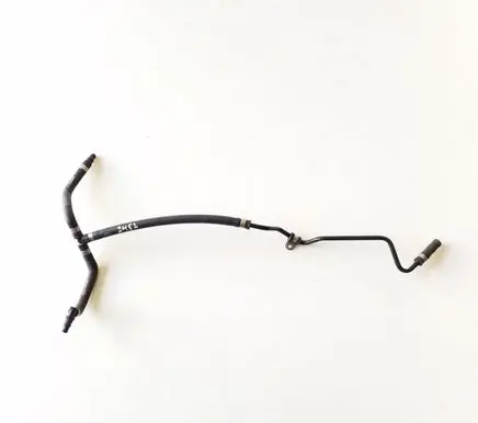 Mercedes-Benz C W204 Engine coolant pipe/hose A2045011825