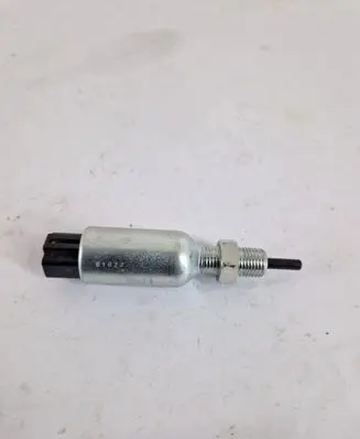 Isuzu D-Max Clutch pedal sensor 