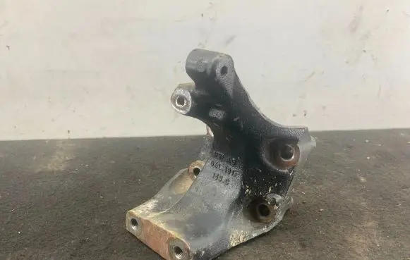 Audi A6 S6 C7 4G Engine mounting bracket 04L131159C