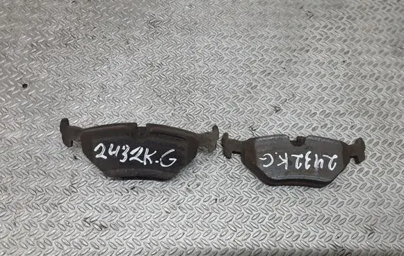 BMW 5 E39 Brake pads (rear) 