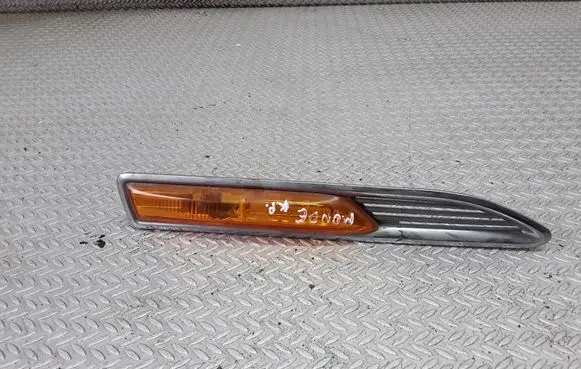 Ford Mondeo MK IV Front fender indicator light 7S7113K354BF