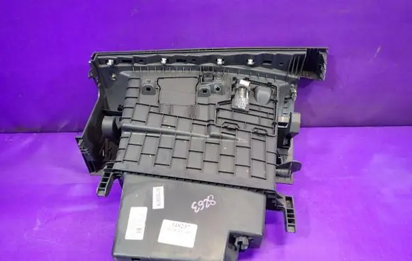 Renault Fluence Glove box 681080967R