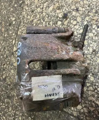 Renault Scenic II - Grand scenic II Front brake caliper