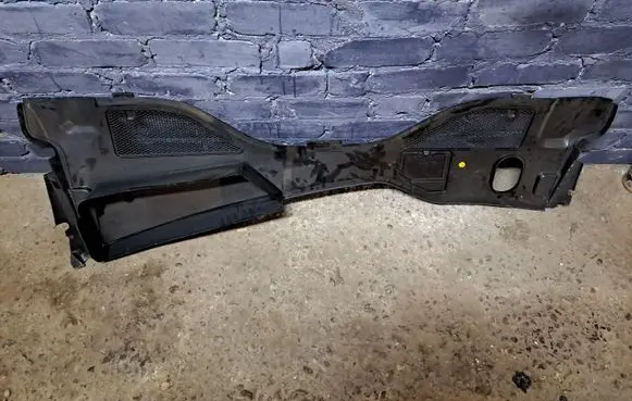 Audi A7 S7 4G Wiper trim 4G8819447