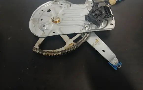 Volvo XC90 Front door window regulator with motor 993726