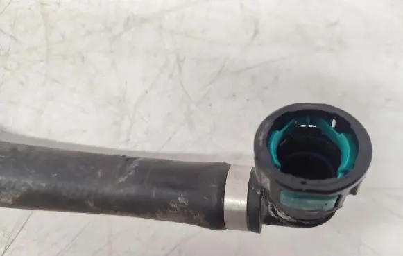 Ford Focus Coolant pipe/hose CM5G8B451