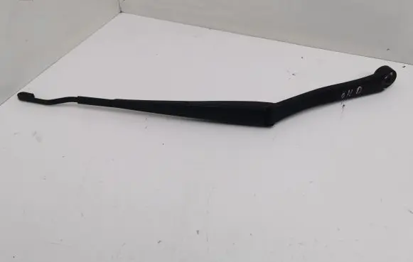 Honda HR-V Front wiper blade arm
