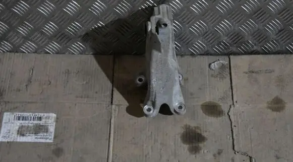 Porsche Taycan 9J1 Engine mount bracket 9J1399514B555525