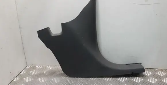 Foot area side trim