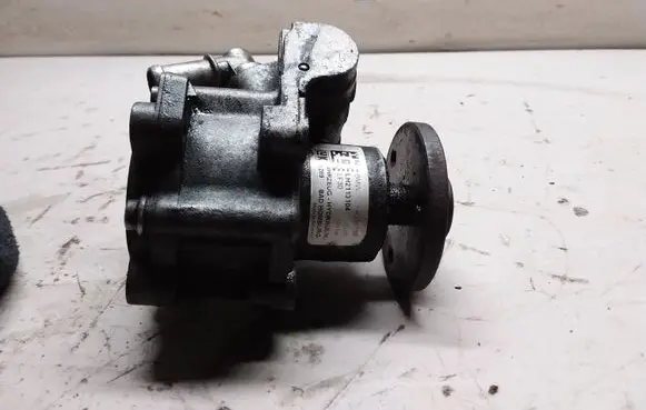 BMW 5 E60 E61 Power steering pump 4038768