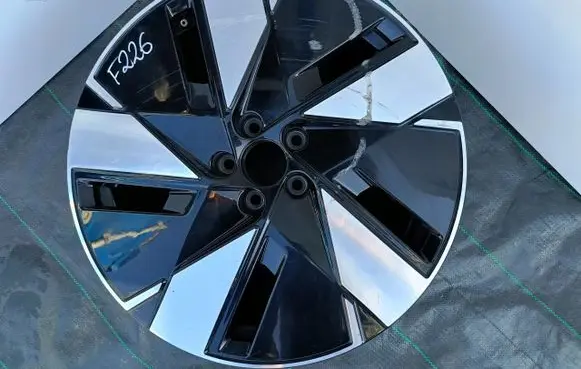 R16 alloy rim
